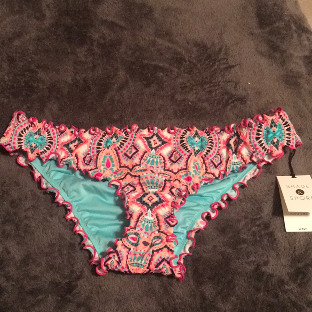 Cheeky bikini bottoms